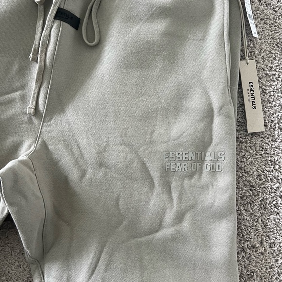 Fear of God Essentials Seal Sweatpants - worn once, excellent condition - Picture 3 of 5